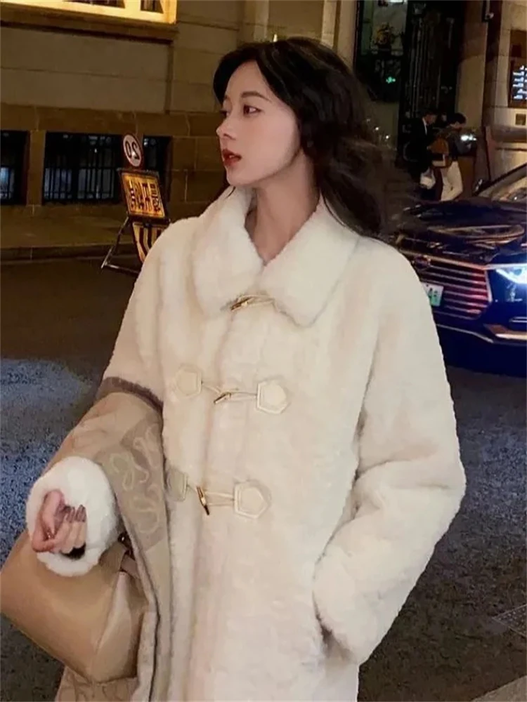 Lambwool Winter Faux Fur Coats Warm Thicken Mid-length Jackets Korean Vintage Horn Button Jaqueta Women Luxury Furry Overcoats
