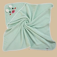 1 pièce 80 cm x 80 cm serviette de bain de grande taille en polyester polaire corail, peut être utilisée comme une serviette, motifs de dessins animés mignons aimés par les bébés, convient aux nouveau-nés et aux tout-petits, convient aux garçons et aux filles, super doux et très absorbants 3