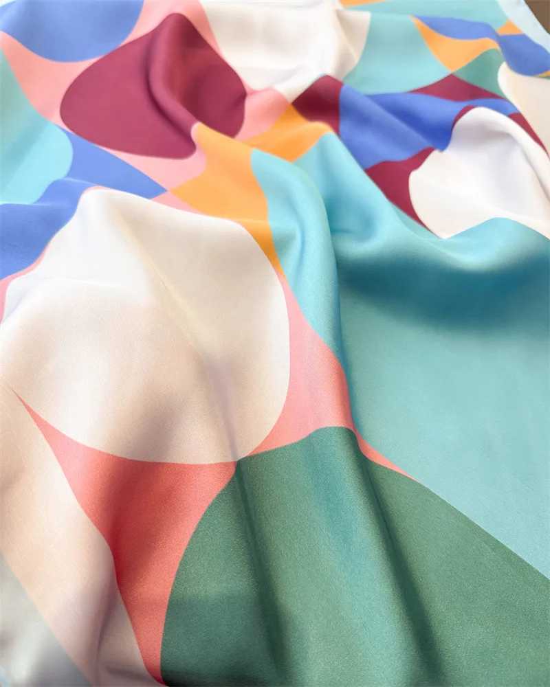2025Design Fashion Square Silk Schal Frauen Haarband Gedruckt Kleine Satin Schals Foulard Halstuch Weibliche Stirnbänder Bandana – Detail 5