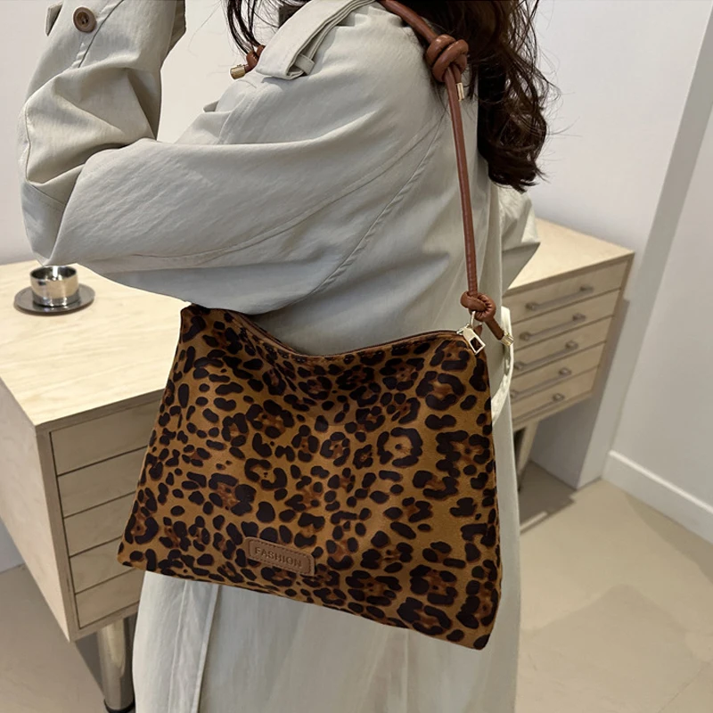 Autumn Winter New Large Capacity Women's Bags Fashion Leopard Print Tote Premium Texture Versatile Commuting Shoulder Armpits