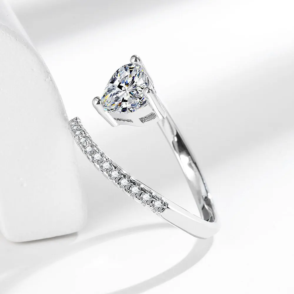 خاتم قلب لامع مفتوح