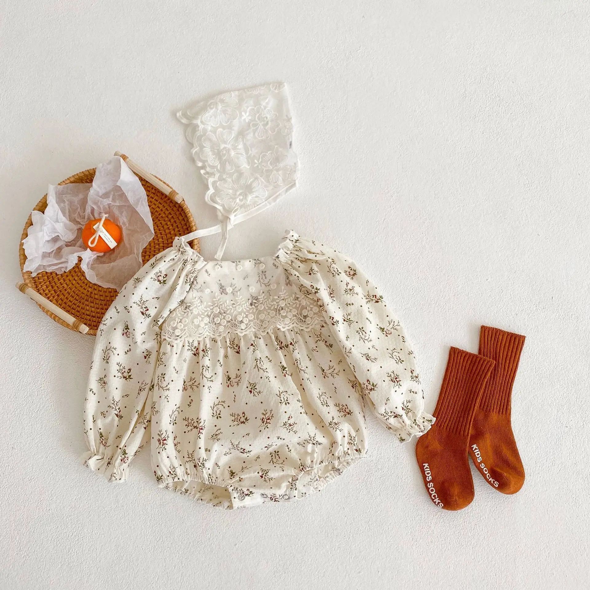 cute baby bodysuits 2022 spring and autumn high quality baby clothing newborn baby girl dresses baby Floral romper lace long-sleeved jumpsuit romper Baby Bodysuits are cool