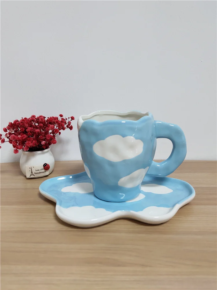 3 trendy cloud mugs that you need in your life. Cute!