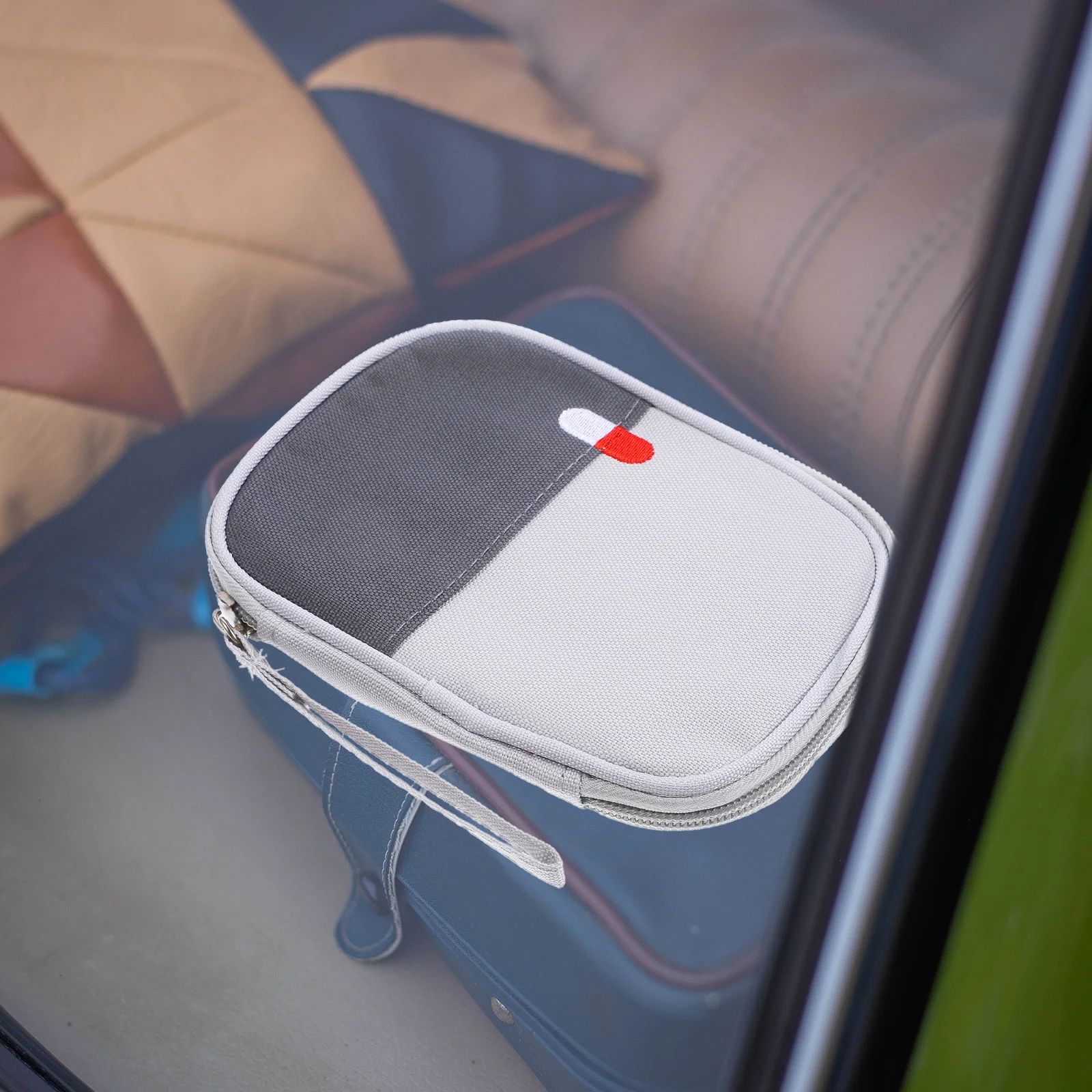 Рисунок 5 - Аптечка первой помощи