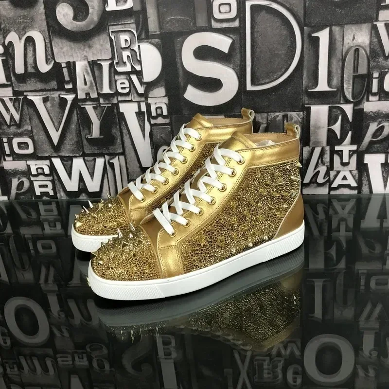 

Luxury new high-top men's full diamond men's shoes leather rhinestone rivets red bottom shoes couples casual sneakers