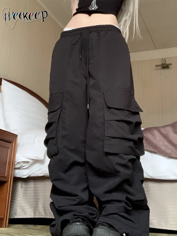 

Черные Мешковатые брюки-карго Weekeep, эластичные свободные повседневные брюки с низкой посадкой и карманами, женские бриджи для бега в Корейском стиле y2k, уличная одежда