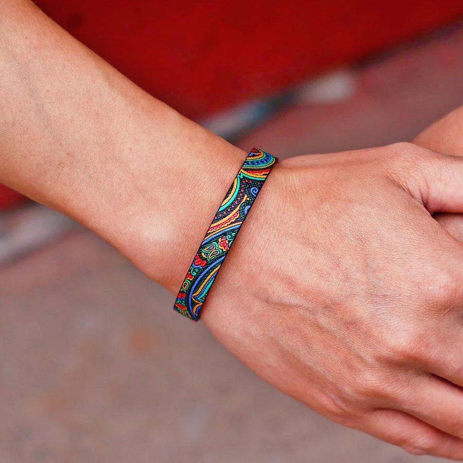 Leather Bangle Bracelet for Men with Magnet Buckle