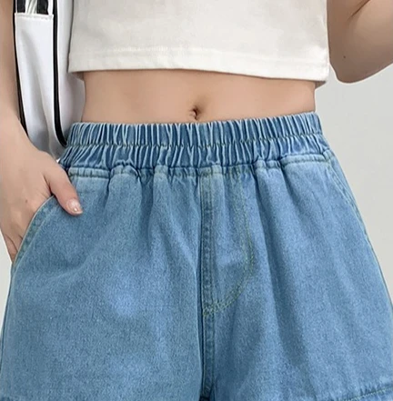 2026 frauen Breite Bein Fünf Viertel Hosen Lose Rüschen Gespleißt Jeans Shorts Sommer Neue Stil Casual Vielseitige Kurze Hosen – Detail 5
