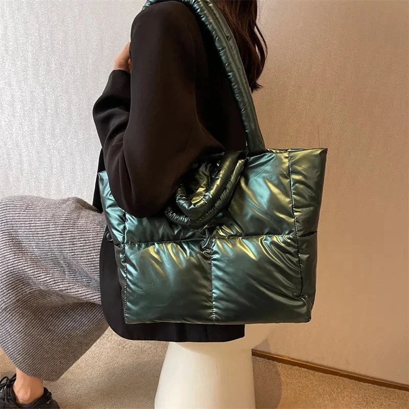 Bolsa de ombro inchada para mulheres, acolchoada espaço para baixo, bolsa de algodão acolchoada, grande capacidade, bolsa de compras quente, designer, inverno