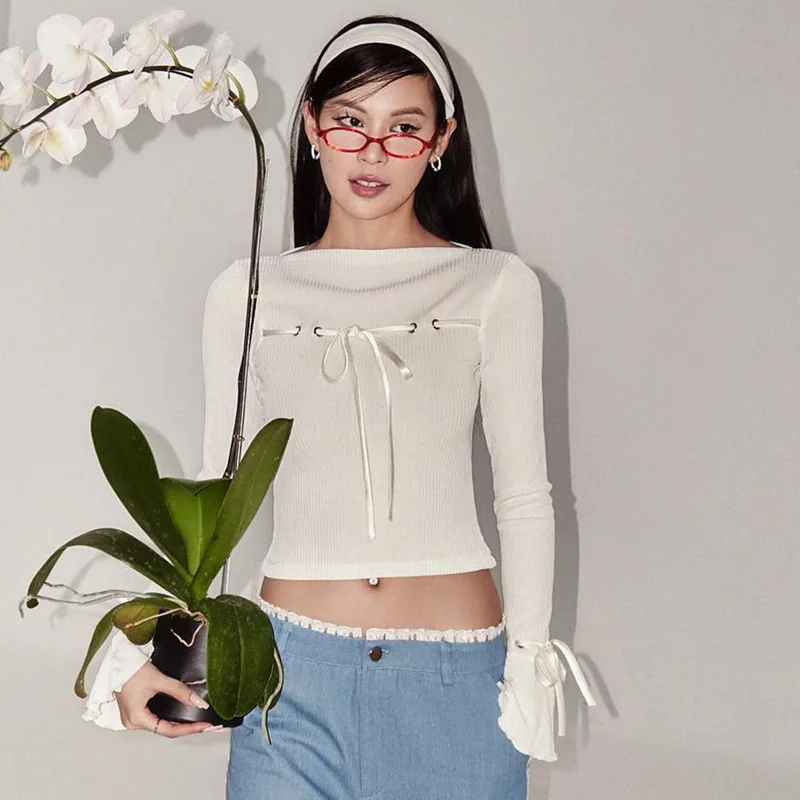 

Autumn Elegant White Bow Lace-up T-shirt Women Thread Knit Flare Sleeve Pullovers Korean Fashion Casual Solid Color Streetwear