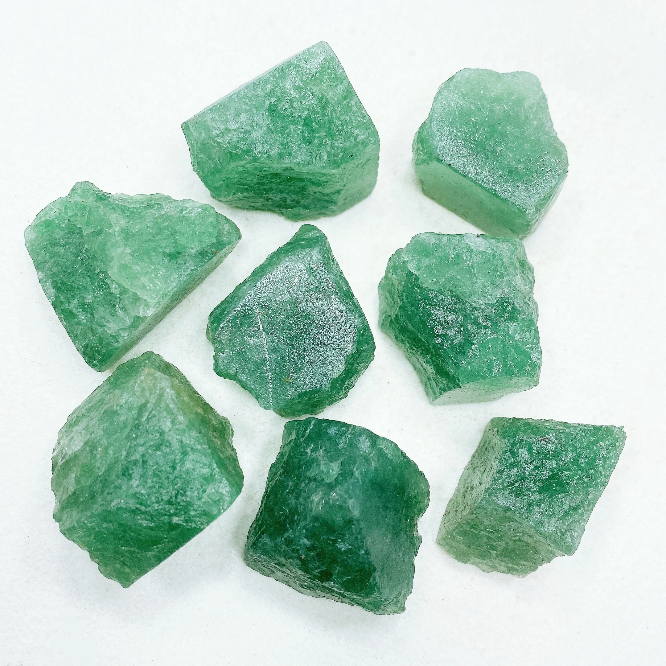 Description Picture 3 of itemNatural Crystal Raw Stone Quartz Irregular Ore Reiki Healing Rock Mineral Specime Specimen Home Decor Aquarium Gift For Children