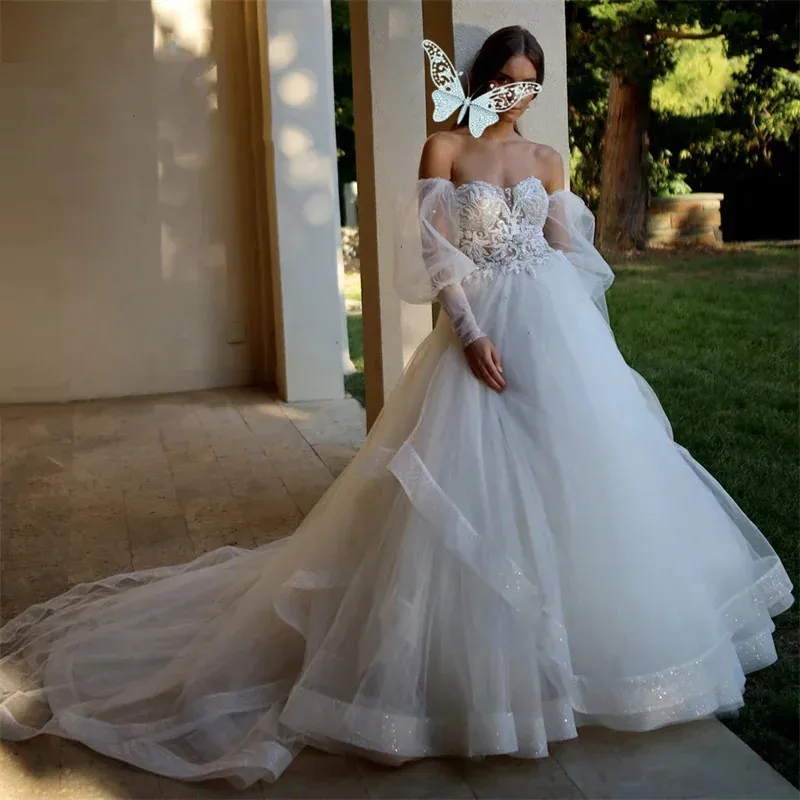 

Boho Floral Wedding Dresses Off The Shoulder Lace Appliques Bridal Gowns Floor Length Backless Robes de Mariees Plus Size