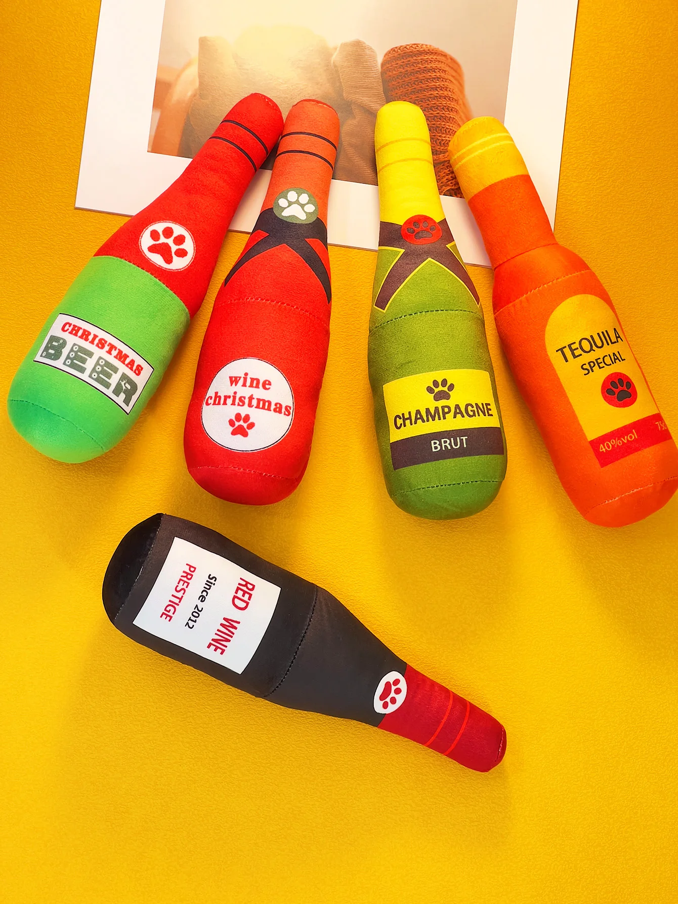 A pet plush toy bottle shape pet bite toy pet relief interactive pet toys can sound pet toys 2