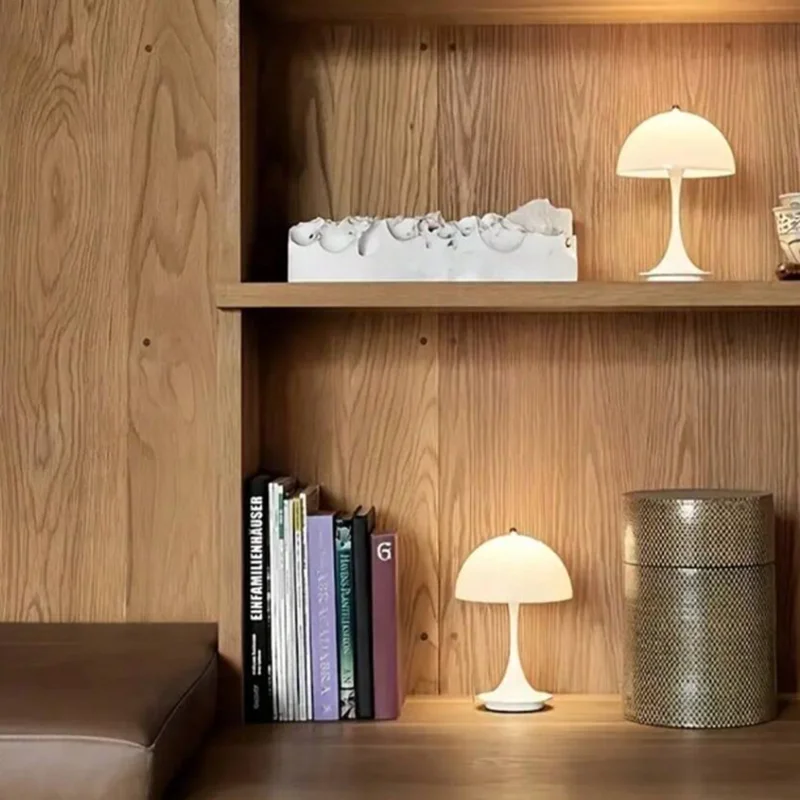 Mushroom-Shaped LED Desk Lamp USB Charging Dimming Function Ideal For Restaurants Living Room Bedrooms As Decoration Light LT043