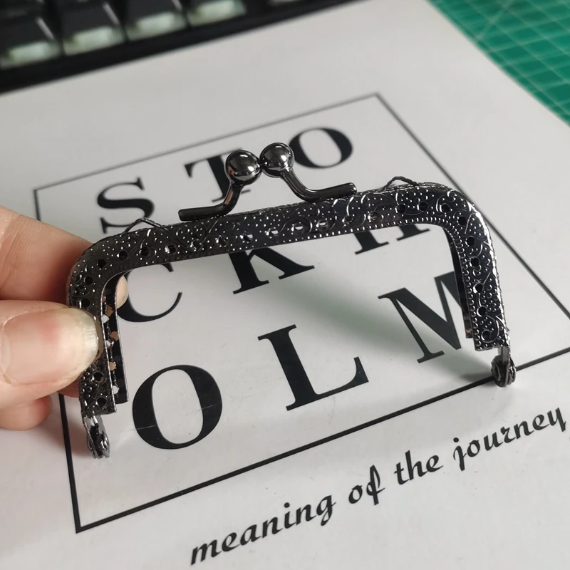 10 Pcs/Lot 8.5 CM Antique Bronze Silver Square Metal Purse Frame Knurling Straight Edge Kiss Clasp DIY Bag Accessory