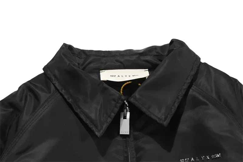 ALYX 1017 9SM Black Jackets Metal Logo Cargo Pocket 1:1 Best Quality Men Women Oversized ALYX Zipper Jacket 4