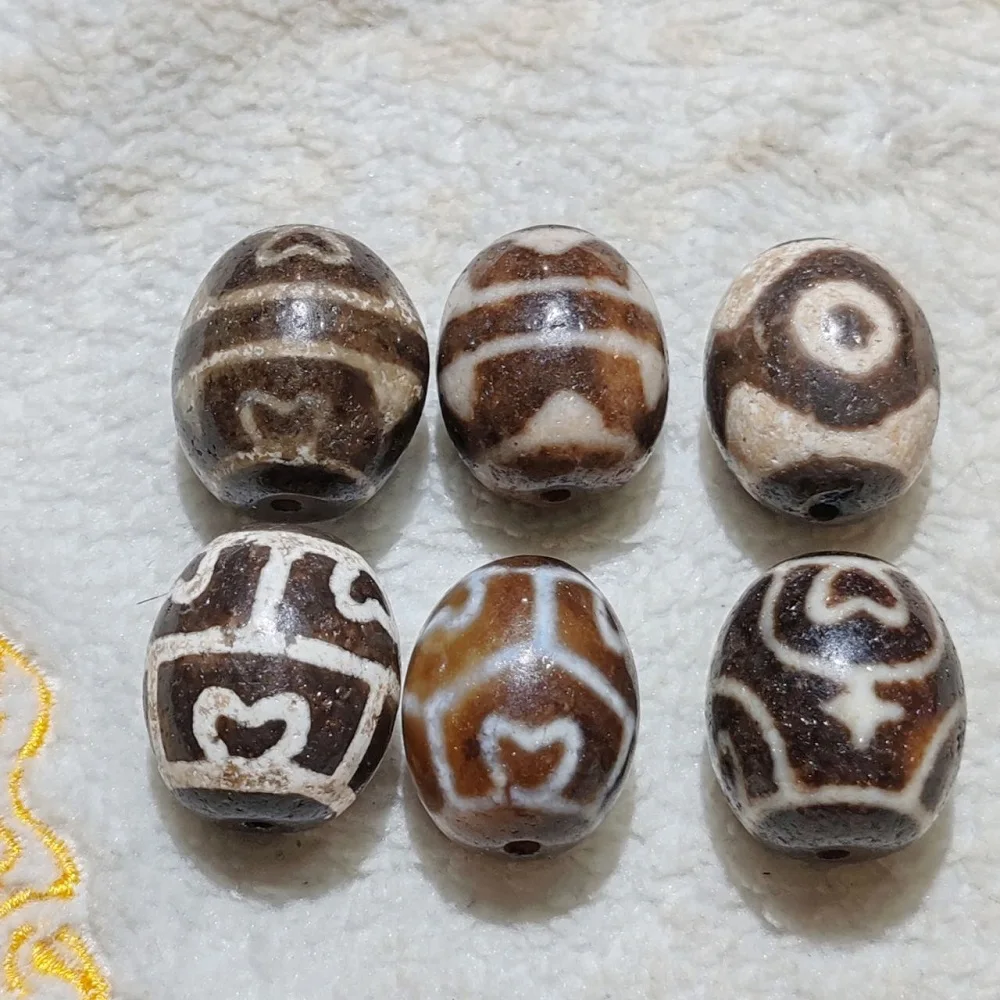 

Tibetan Agate Dzi Turtle Shell Treasure Bottle Tiger Teeth and Other Multi totem Heavenly Bead Necklace Pendant DIY Accessories