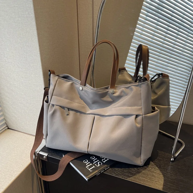 Borsa a Spalla da Donna alla Moda 2026, Grande Capacità, Borsa da Viaggio Casual, Borsa per Libri e Documenti per Studenti Universitari, Borsa Tote in Nylon Resistente - immagine 5