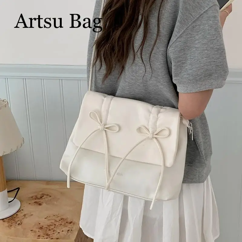 Sweet Bow Bag for Women 2024 New Fashion Trendy Shoulder Crossbody Bag Girls Large Capacity Commuter Student Tote Bag