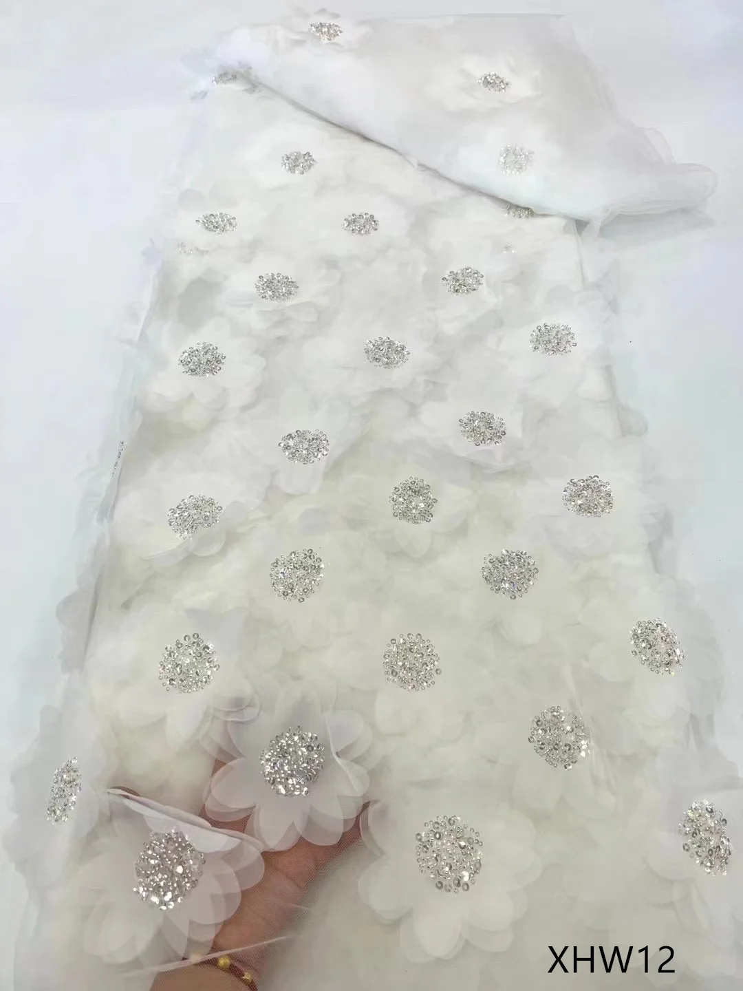 

Exquisite floral sequins embroidered fabric, pearl tube embroidered wedding dress embroidered fabric, embroidered lace fabric