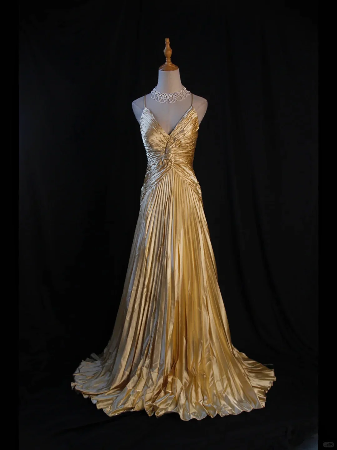 slim fit dress slacks Vintage Mermaid Polyester Knitted Scoop Sleeveless Champagne Gold Prom main image 1