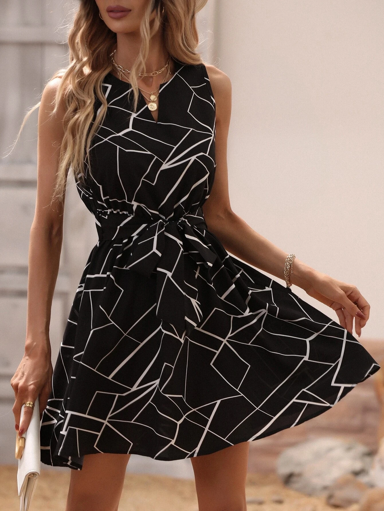 

Женское платье со шнуровкой, элегантное платье-трапеция средней длины с квадратным вырезом и высокой талией, с принтом и разрезом