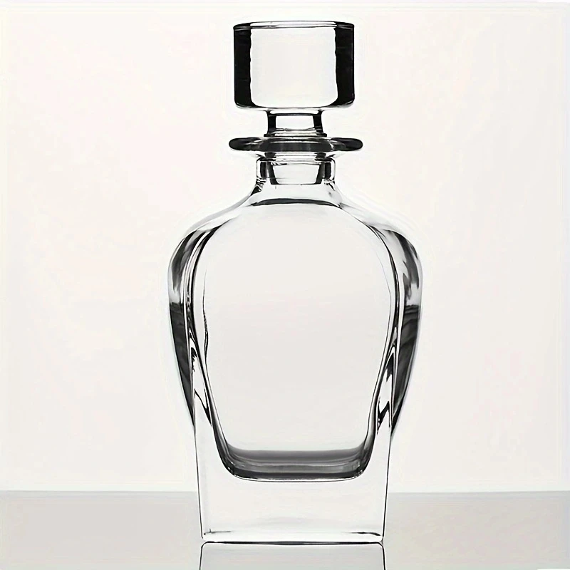 Simply Elegant Decanter 1