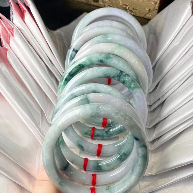 Myanmar Natural Emerald A Floating Flowers Round Bar Bracciale In Giada Concubina Imperiale