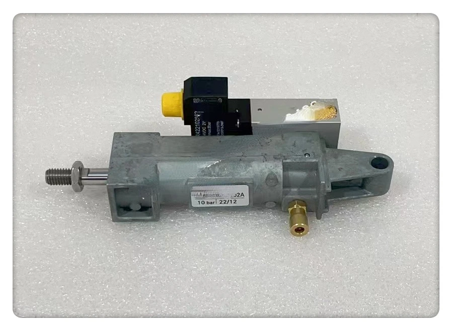 

Applicable to Heidelberg Cd74xl75 Printing Machine Solenoid Valve Cylinder A1.184.0010/02A