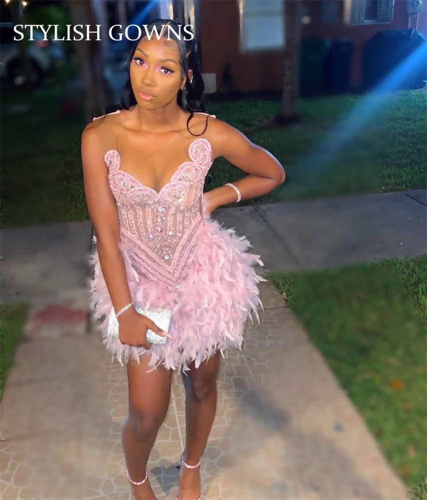 

Sexy Pink Short Prom Dress For Black Girls 2023 Beaded Evening Gown Feathers Birthday Party Gowns Mermaid Robe De Bal Aso Ebi