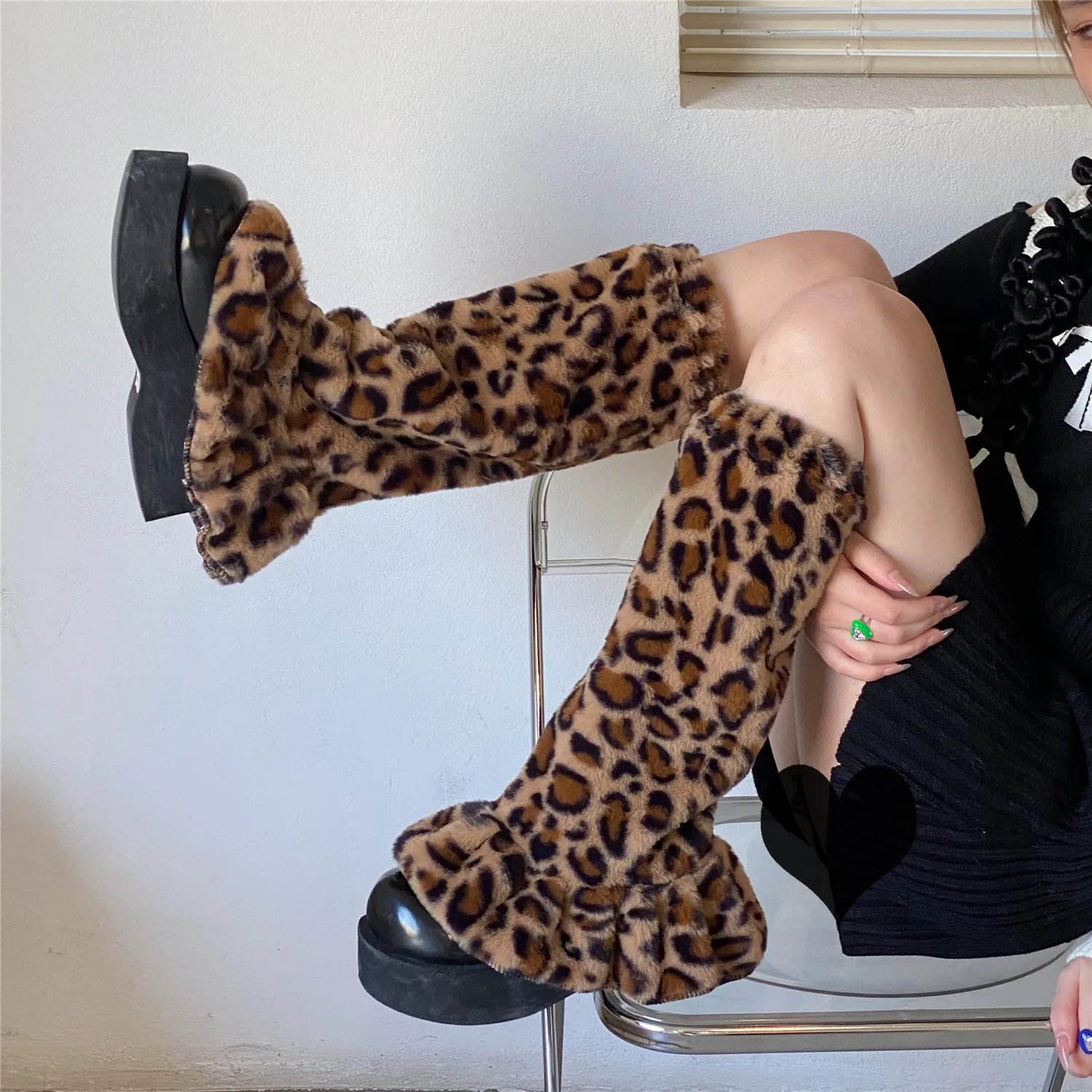 

Fur Leg Warmers Girls JK Harajuku Boot Cuffs Japanese Lolita Boho Warm Socks Leopard Sexy Sock Sets Winter Goth Leg Warmers