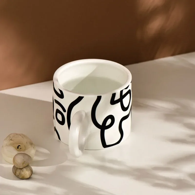 

Personalized Graffiti Mug Breakfast Milk Coffee Mug FOR Friends Ceramic Cup Nordic Style Reusable Large Ear Drinkware Cup