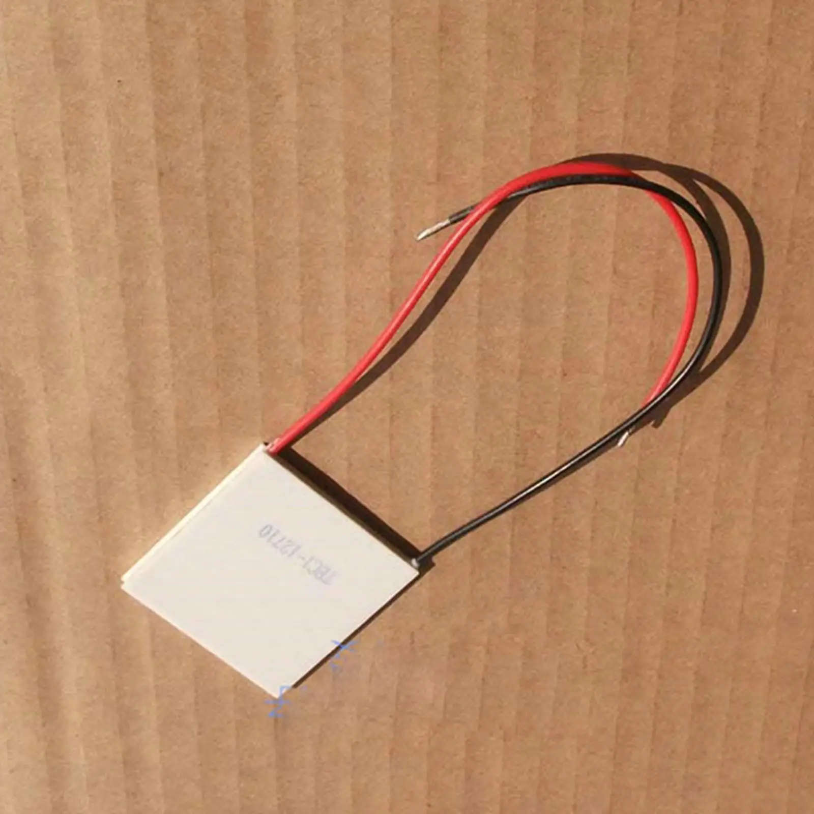 40x40x3.5mm 10A 15V 85W TEC1-12710 Thermoelectric Cooler Peltier Heatsink