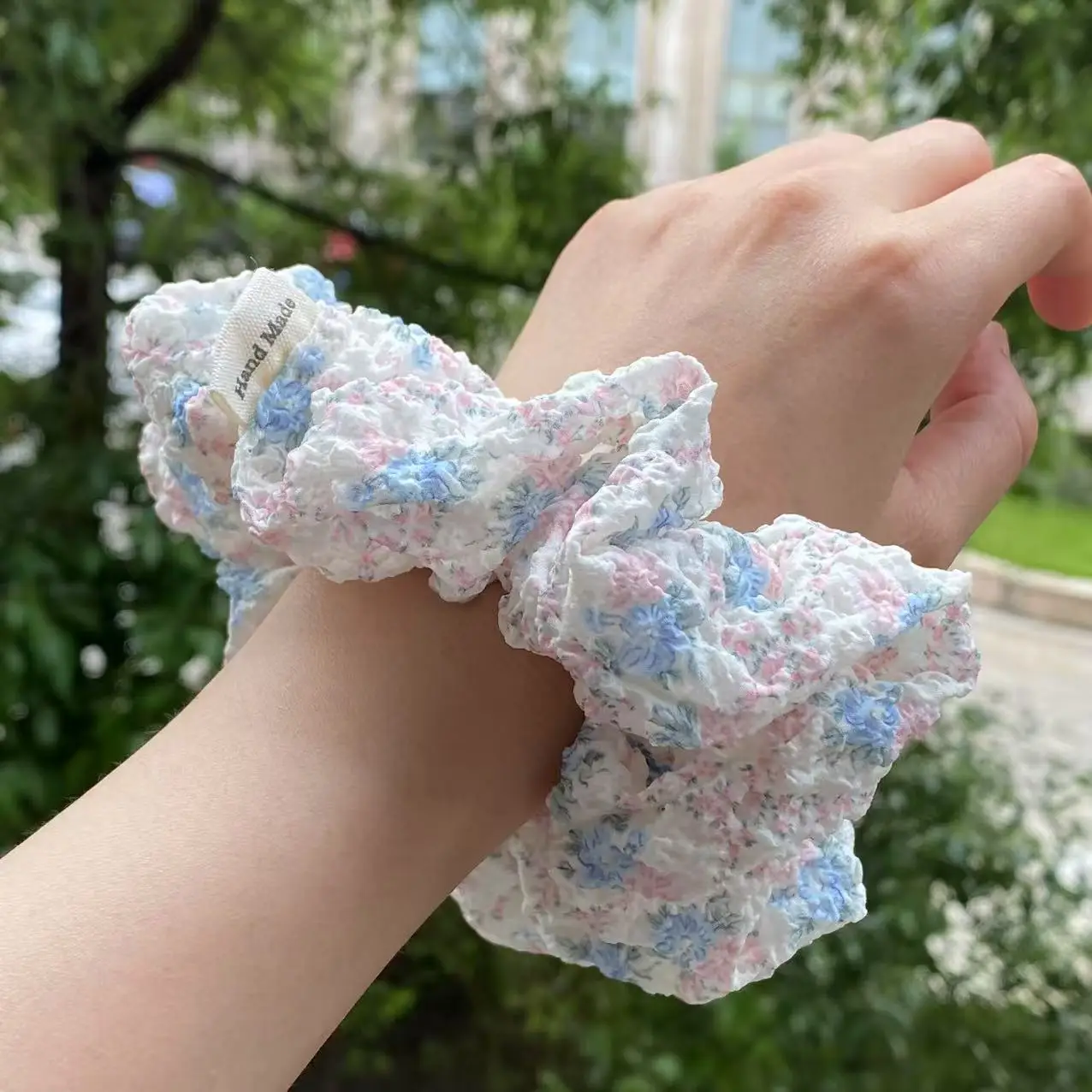 1PC Floral Patterned Textured Hair Scrunchie, Sweet And Romantic Hair Accessory For Women