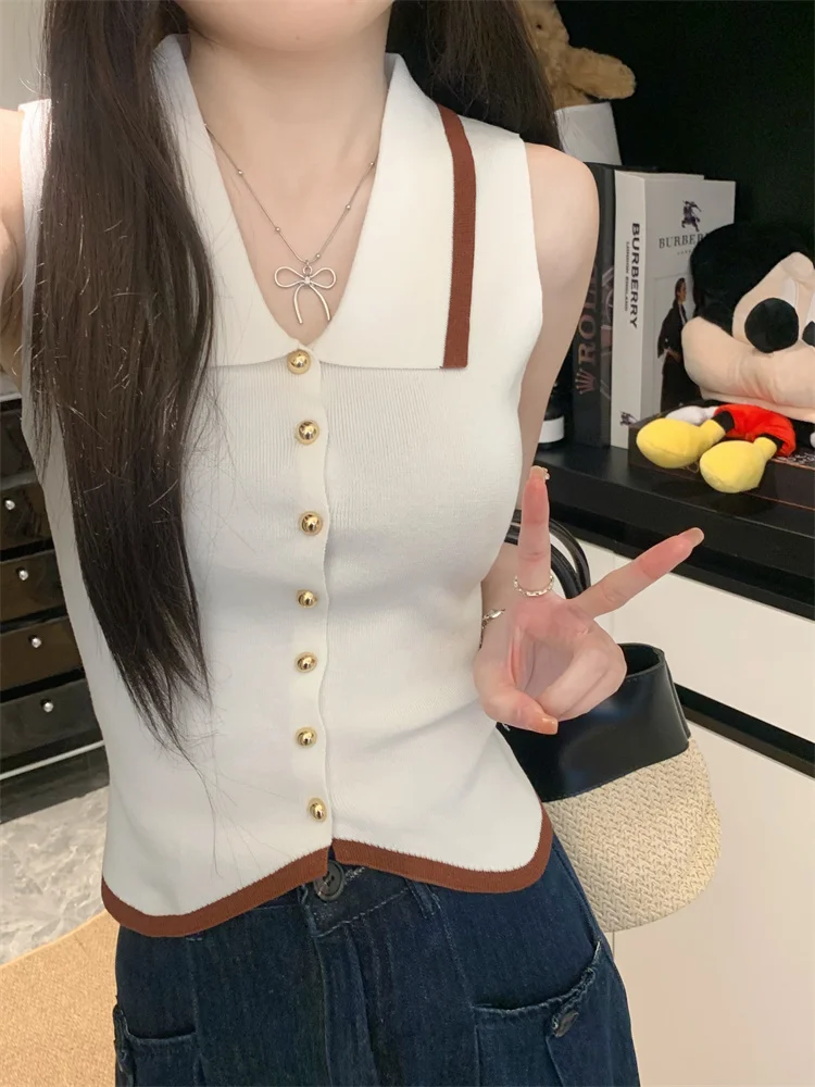 Gilet in Maglia con Colletto a Polo e Bottoni Dorati, Cardigan Senza Maniche con Bottoni Frontali e Bordi a Contrasto, Trendy Primavera-Estate 2026 per Donna - immagine 4