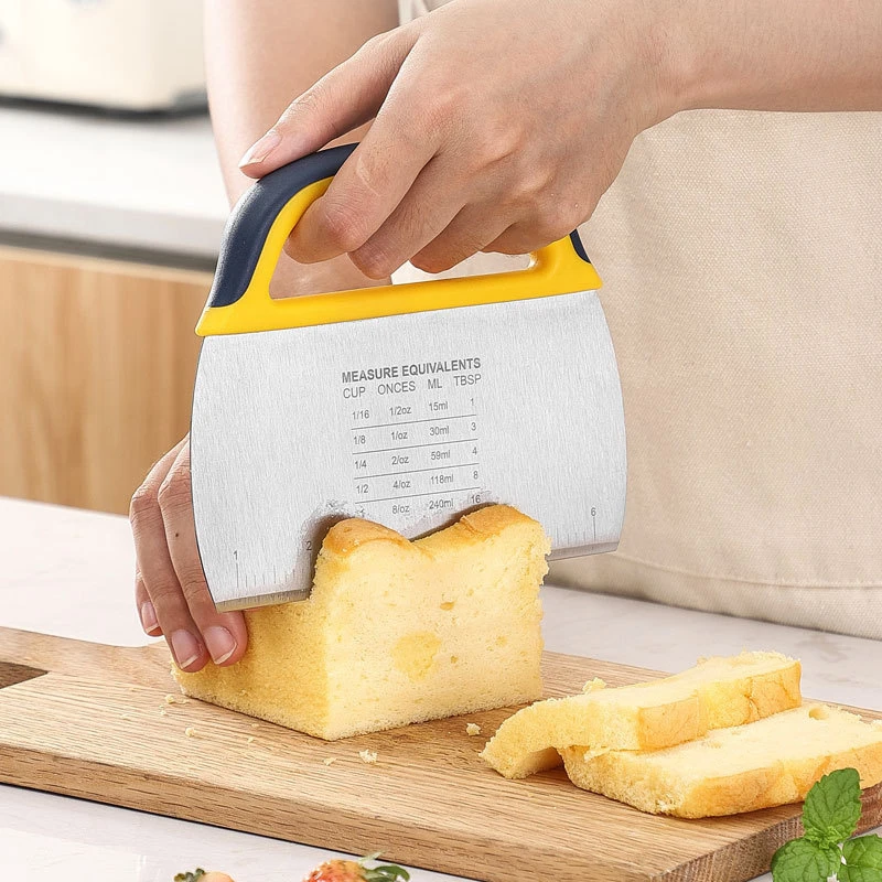 Stainless Steel Baking Dough Cutter with Scale Multifunctional Cake Spatula Bread Cream Scraper Kitchen Thickened Butter Knife