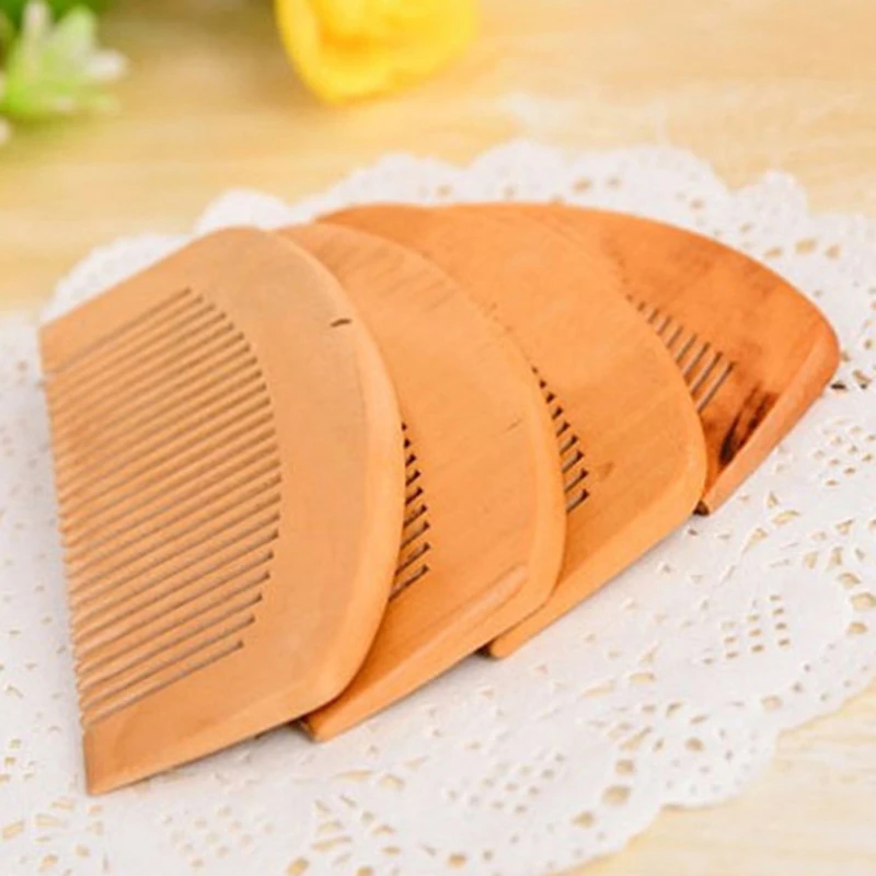1Pcs Natural Peach Solid Wood Comb Engraved Peach Wood Healthy Massage Anti-Static Comb Hair Care Tool Home Decoration