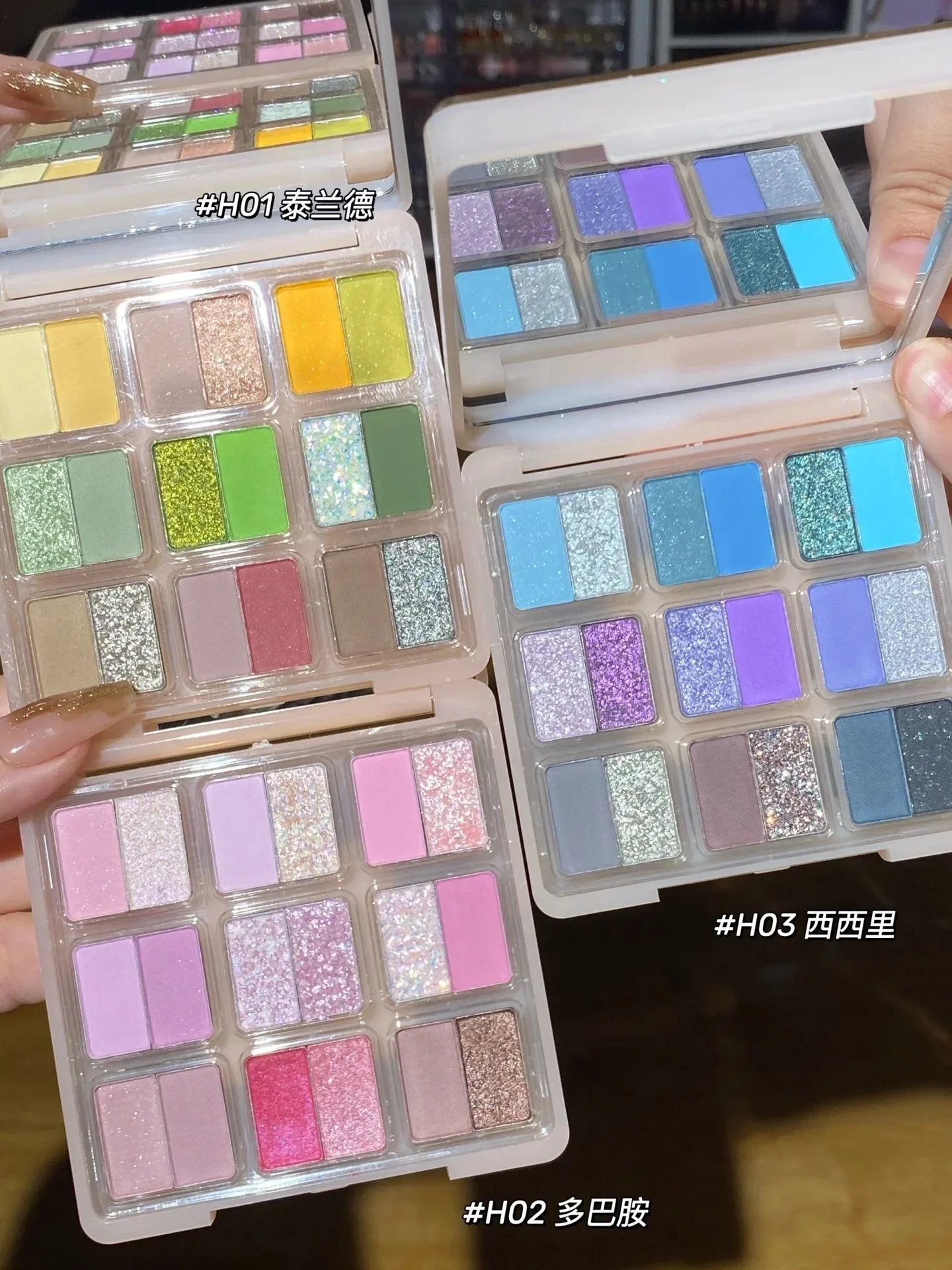 HOLD LIVE Rose Bunny Sweetheart Garden Eyeshadow Palette 18-Colors Pearlescent Matte Eye Shadow Rare Beauty Original Makeup