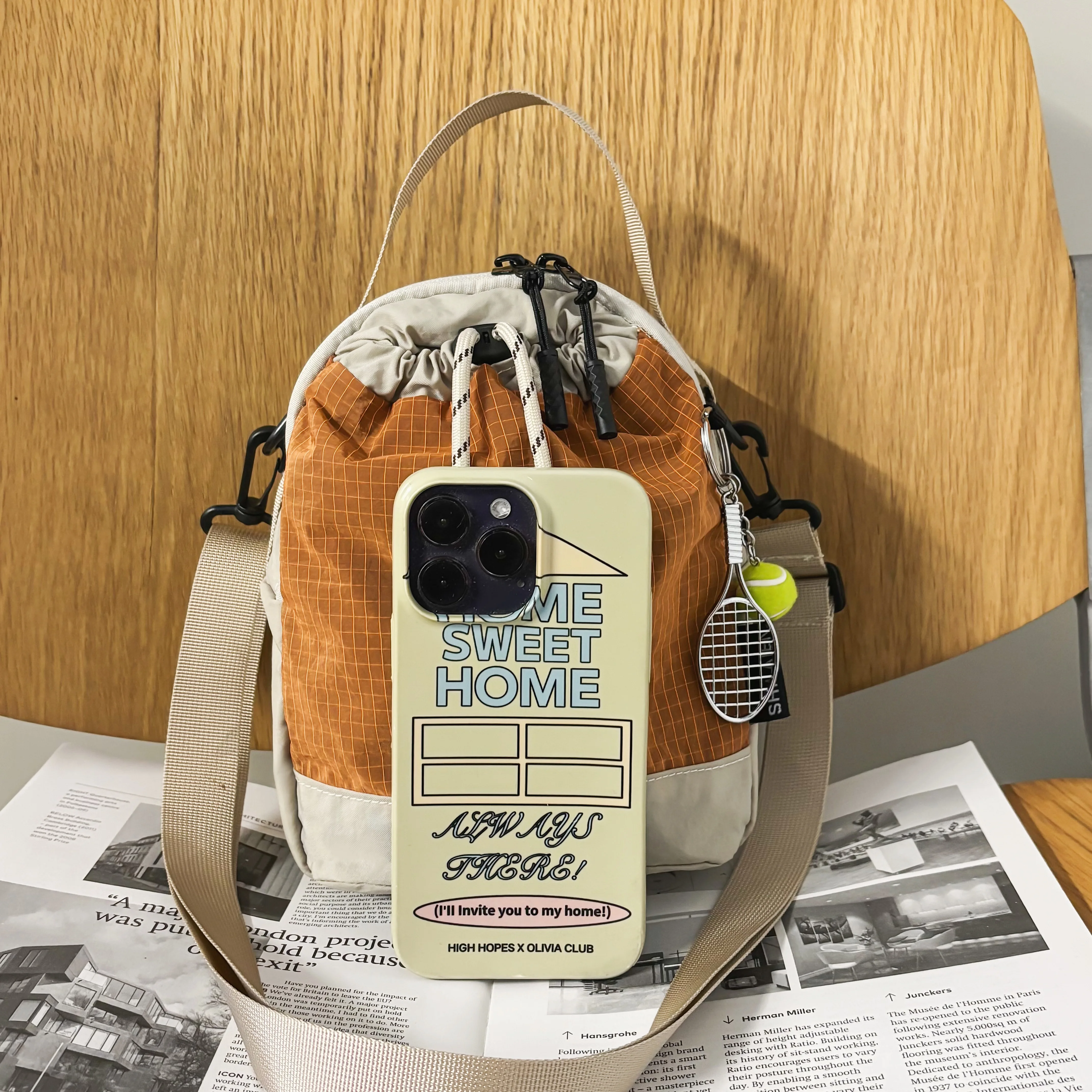 Fashionable Commuter Crossbody Bag Mobile Phone Bag Lightweight Multi-Functional Chest Bag Large Capacity Water Cup Waterproof Shoulder Bag Water Bottle Bag Outdoor Sports Hiking