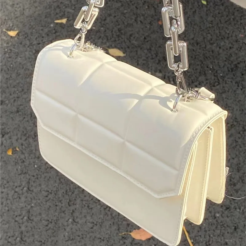 White Chain Grid Embossed Shoulder Bags Women Minimalist Leather Large Capacity Handbag Ladies Luxury Design Crossbody Bag 2025