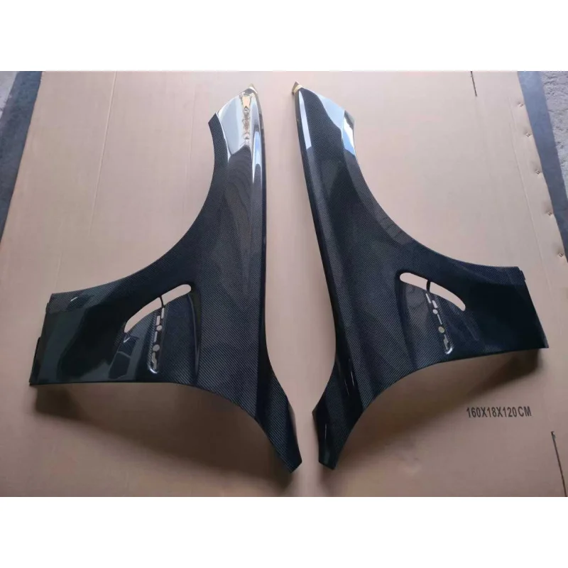 공장 신제품 고품질 카본 파이버 펜더 F32 M4용