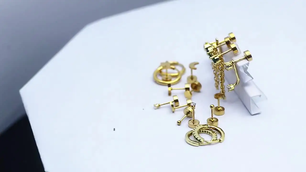 20 шт. нежные удобные серьги из нержавеющей стали с зеленым драгоценным камнем и