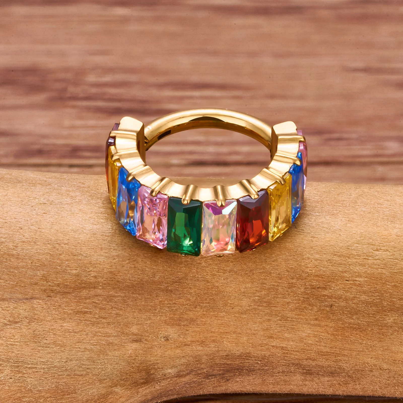 ASTM F-136 Titanium Ear Nose PIERC Cartilage Earring Earlobe Piercing CZ Paved Side Rings Hoops Clicke Tragus Ring Jewellery