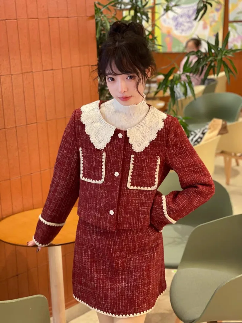 

Christmas Red Plaid Coat Hip Wrap Skirt Two-piece Set Women Korean Lace Splice Lapel Temperament Celebrity Slim Festival Suit