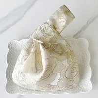 Sac à main à pompon en brocart de Style chinois, sac cadeau de luxe en Jacquard avec doublure en soie, pochette élégante pour femmes, sac de fête 5