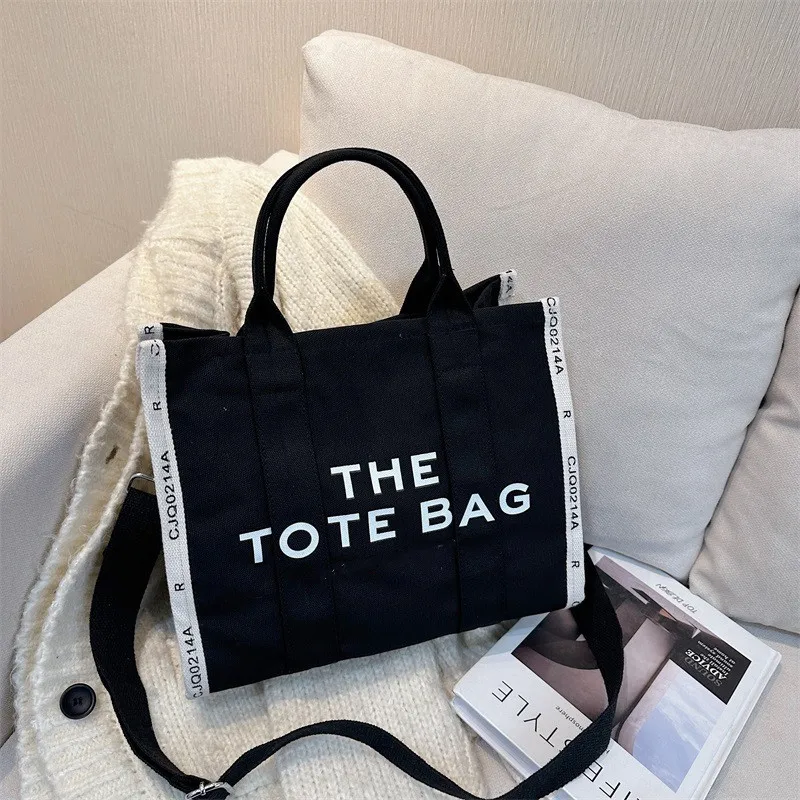 Tanie Luksusowy Design marki 2023 kobiet torebki pluszowe torba kwadratowa dużego ciężaru torba sklep