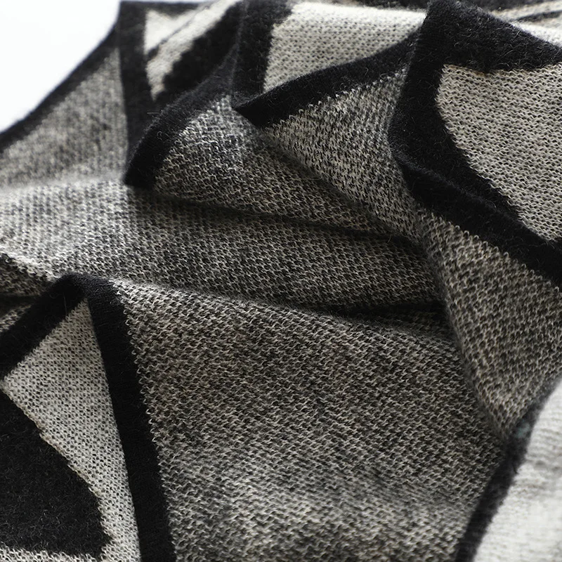 Рисунок 5 - Дизайнерское модное платье-свитер