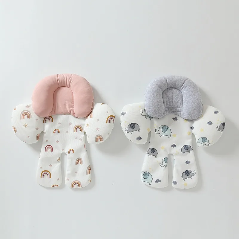 coussin-sìège-de-voiture-bébé