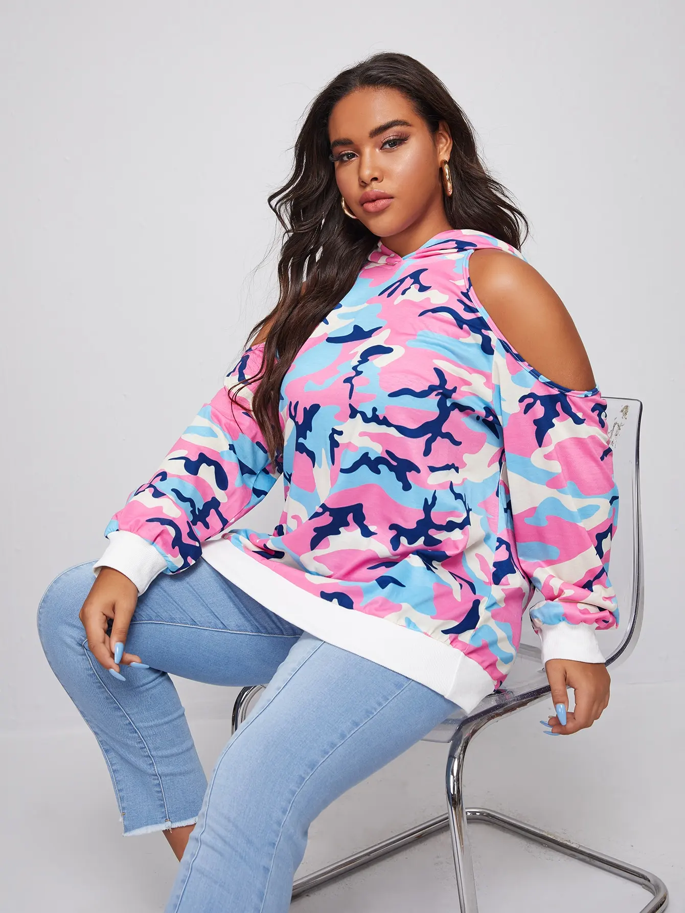 Рисунок 5 - Finjani камуфляжный принт с открытыми