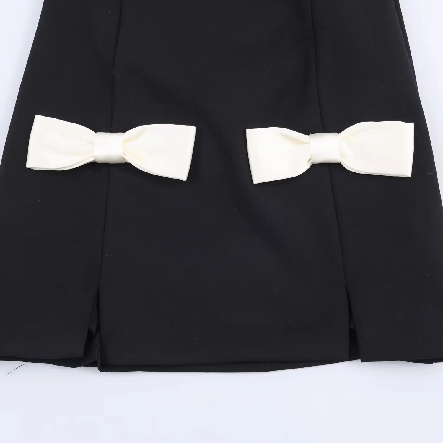 Women's Sleeveless Mini Dress Lady Spring Summer Fashion Slim-Fit Flattering Bow Dress Female O-Neck with Zipper Short Vest Dres